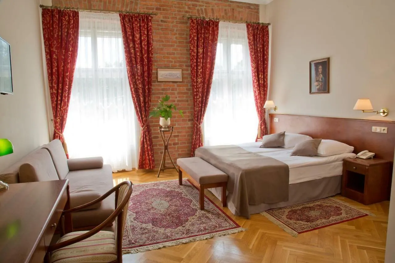 Hotel Polonia Krakow 3*,  Poland
