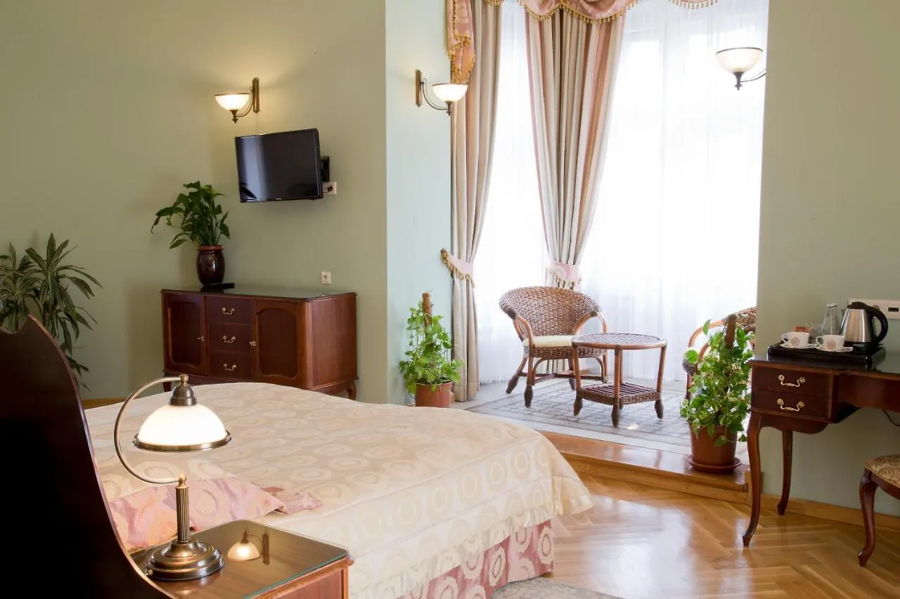 Hotel Polonia Krakow 3*,  Poland