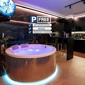 Jacuzzi Glass-house Station Krakow