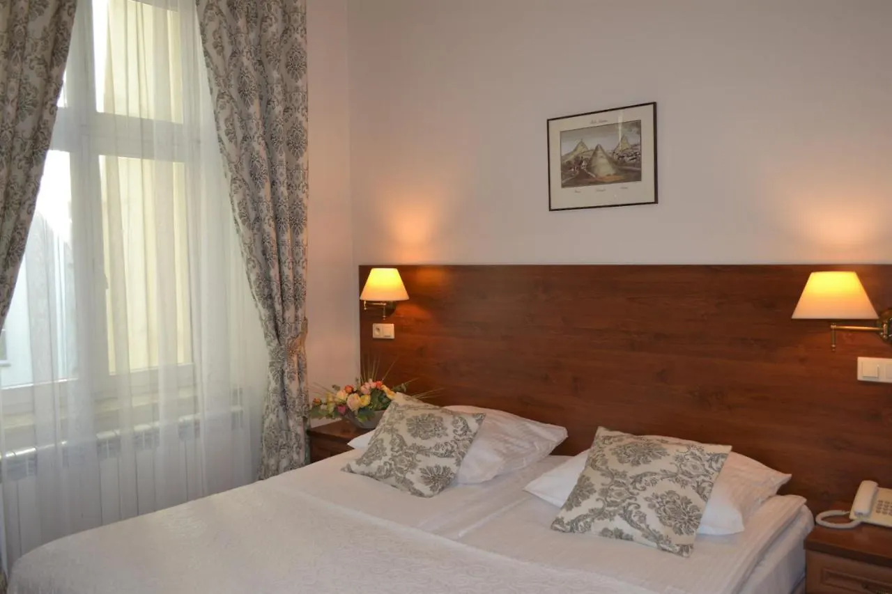 ***  Hotel Polonia Cracóvia Polónia